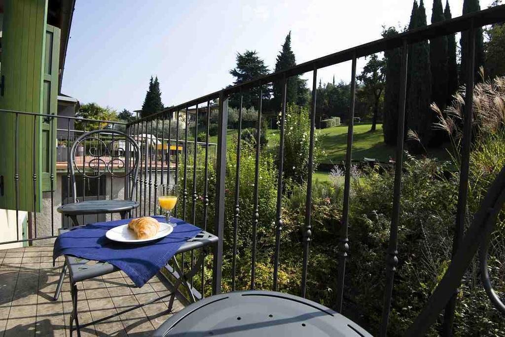 Residence Corte Camaldoli Γκάρντα Δωμάτιο φωτογραφία
